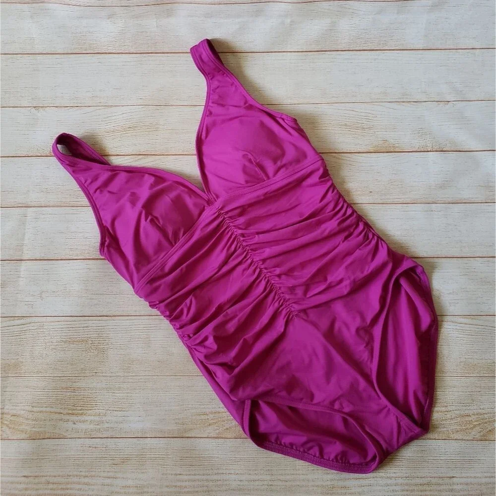 Coco Reef Contours Solitaire V-neck Bra Sized One-Piece Swimsuit in Orchid - Picture 4 of 16